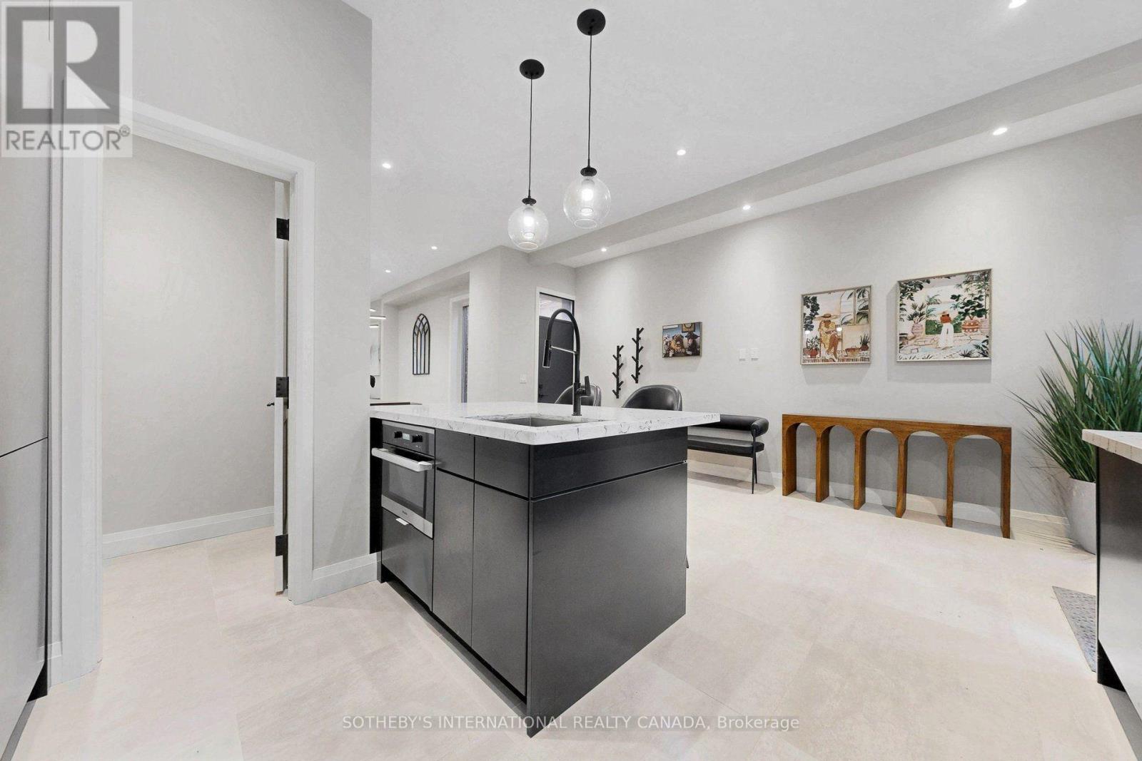 70 Major Street, Toronto, ON photo 13