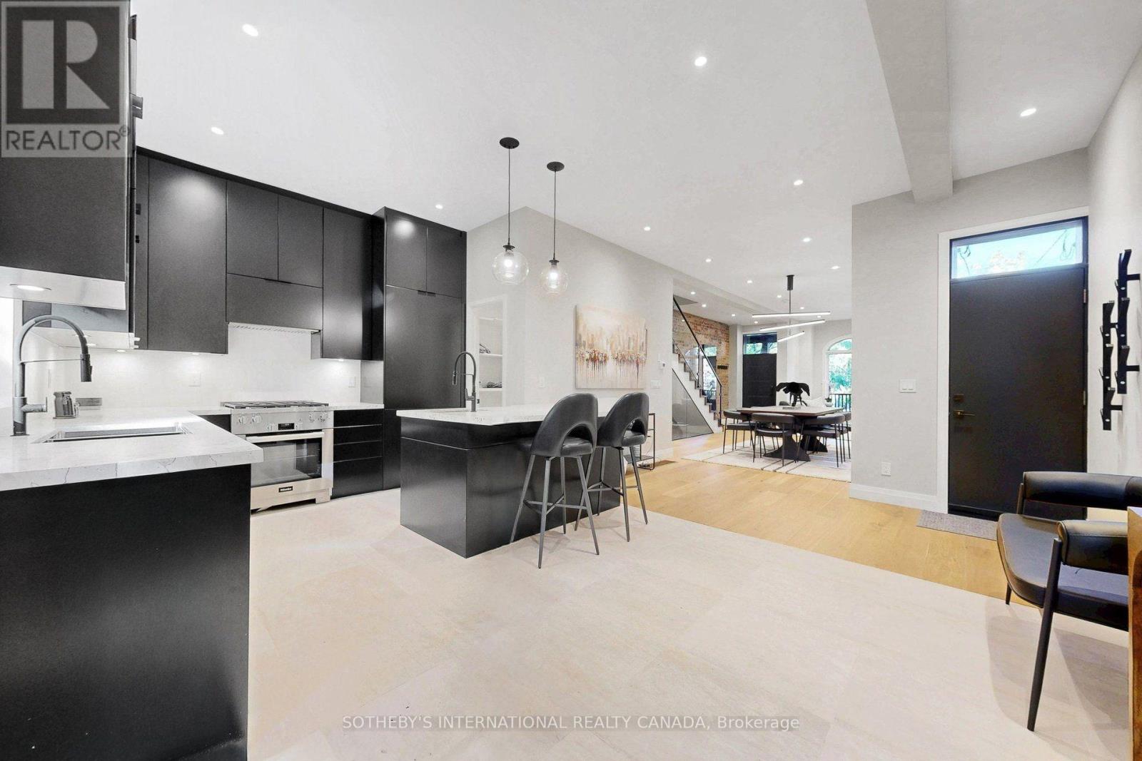 70 Major Street, Toronto, ON photo 9