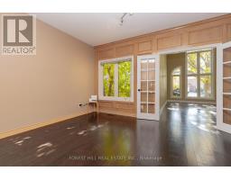 Eating area - 22 Jardin Hill Court, Toronto, ON M2H3R8 Photo 9