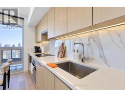 5702 - 1 Concord Cityplace Way, Toronto, ON M5V0X3 Photo 14