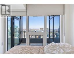 5702 - 1 Concord Cityplace Way, Toronto, ON M5V0X3 Photo 32