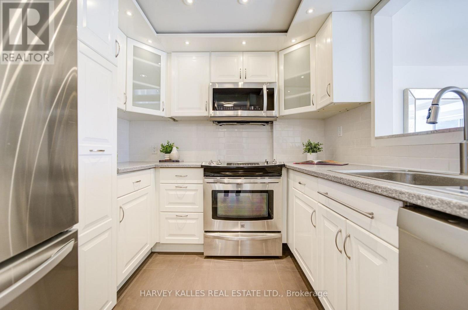 512- 1818 Bayview Avenue, Toronto, ON photo 11