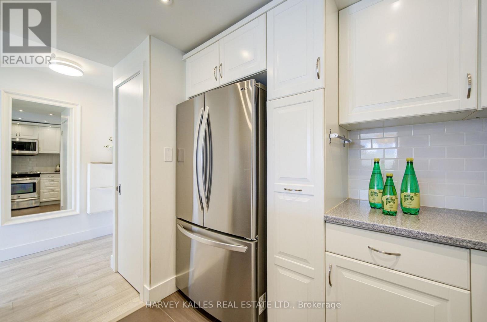 512- 1818 Bayview Avenue, Toronto, ON photo 13