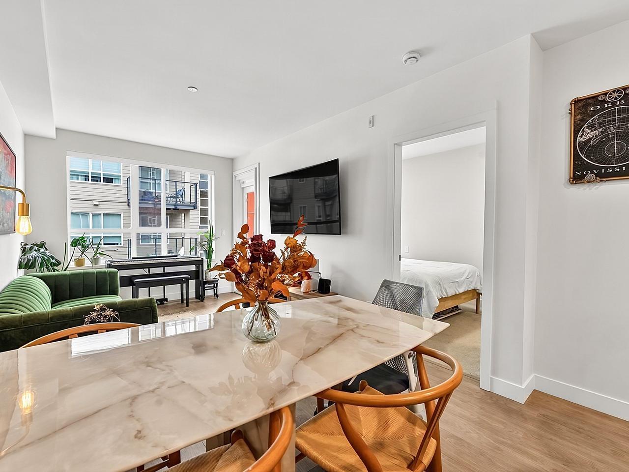 421 13238 105 AVENUE, Surrey - Image 1