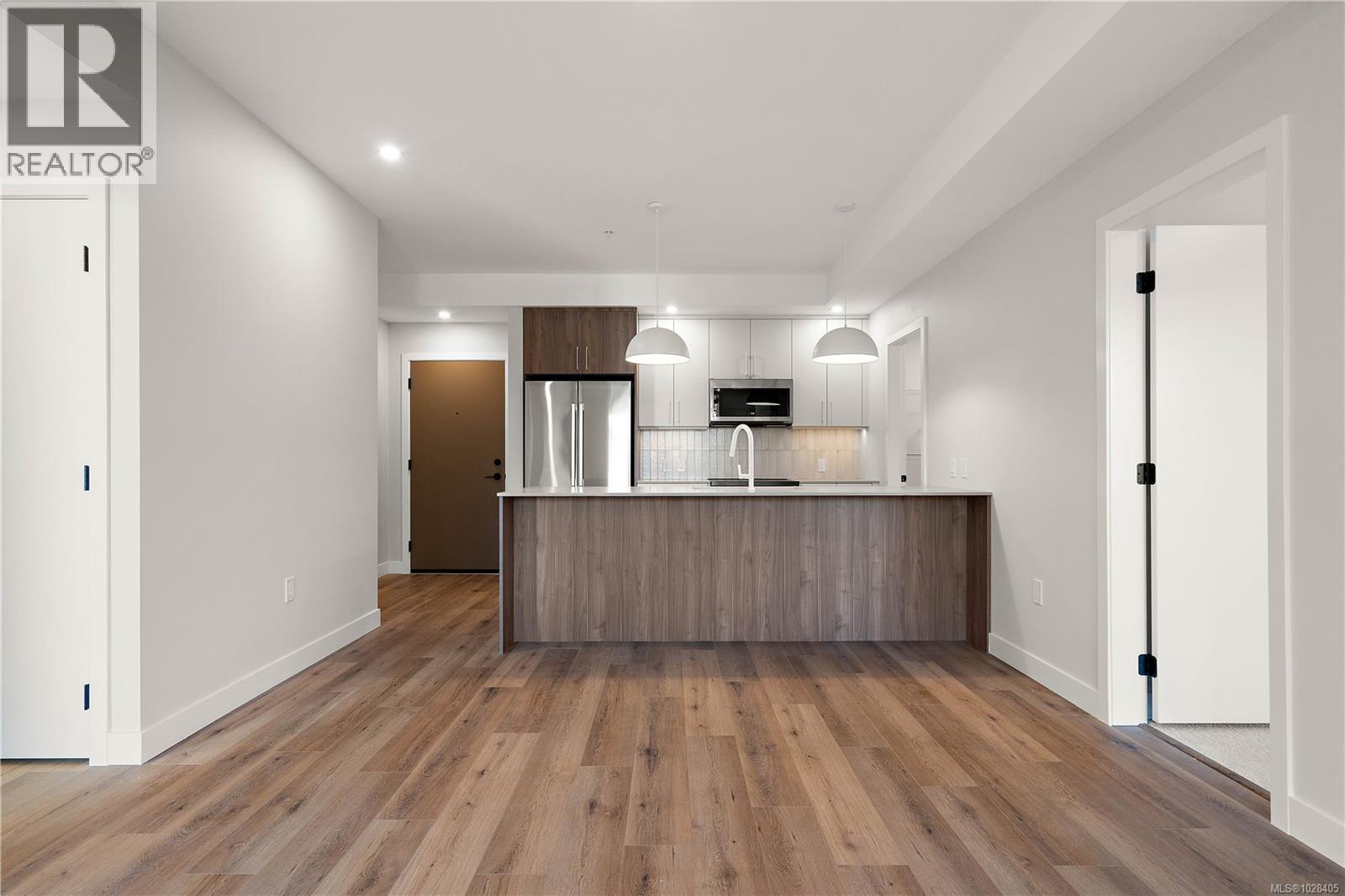 318 2881 Leigh Rd, Langford - Image 1