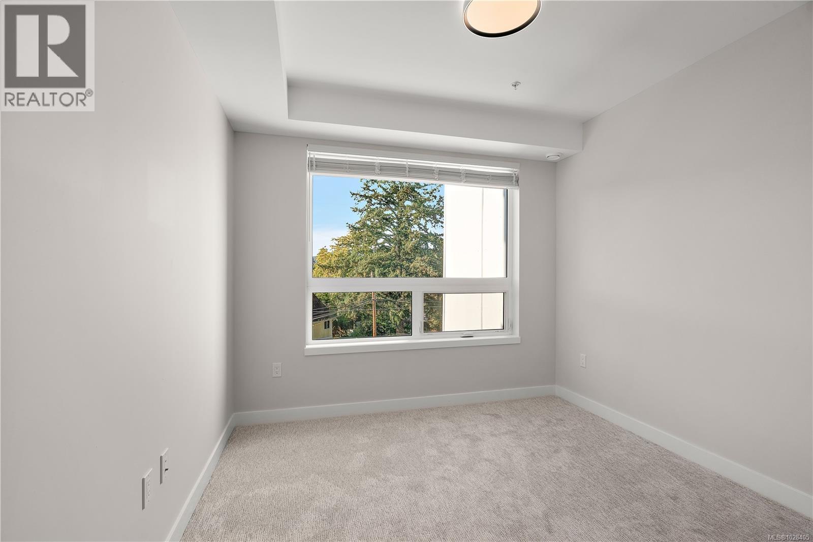 318 2881 Leigh Rd, Langford - Image 1