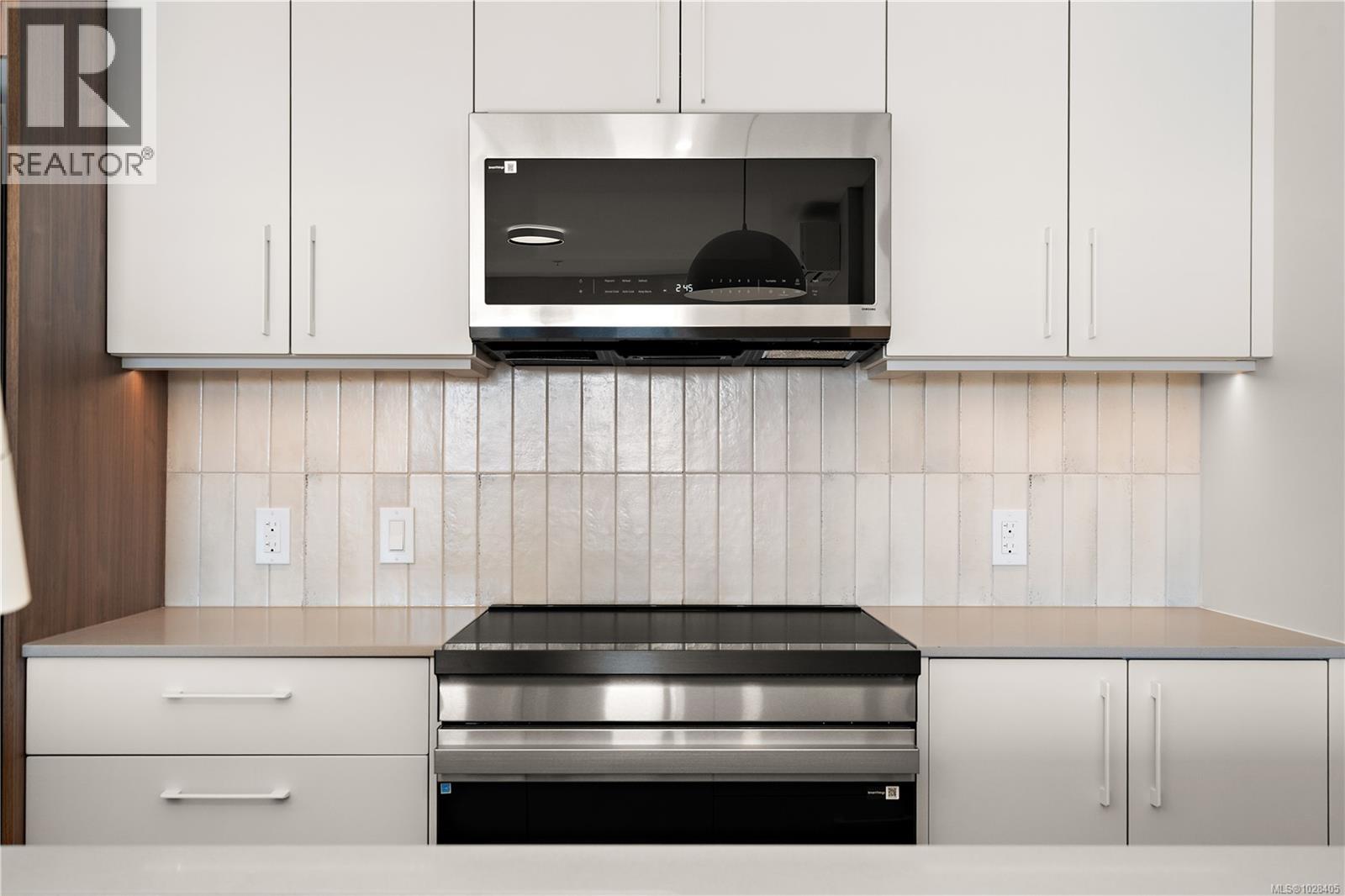 318 2881 Leigh Road, Langford