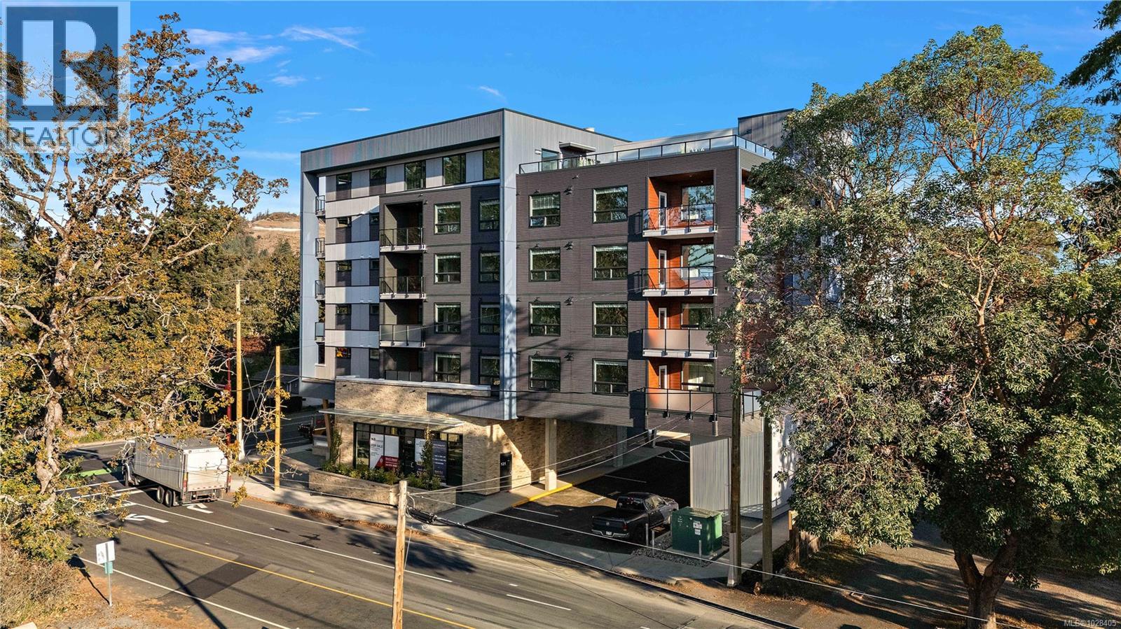 318 2881 Leigh Rd, Langford - Image 1