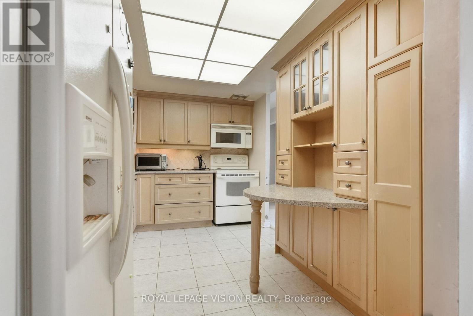 319- 10 Dean Park Road, Toronto, ON photo 11