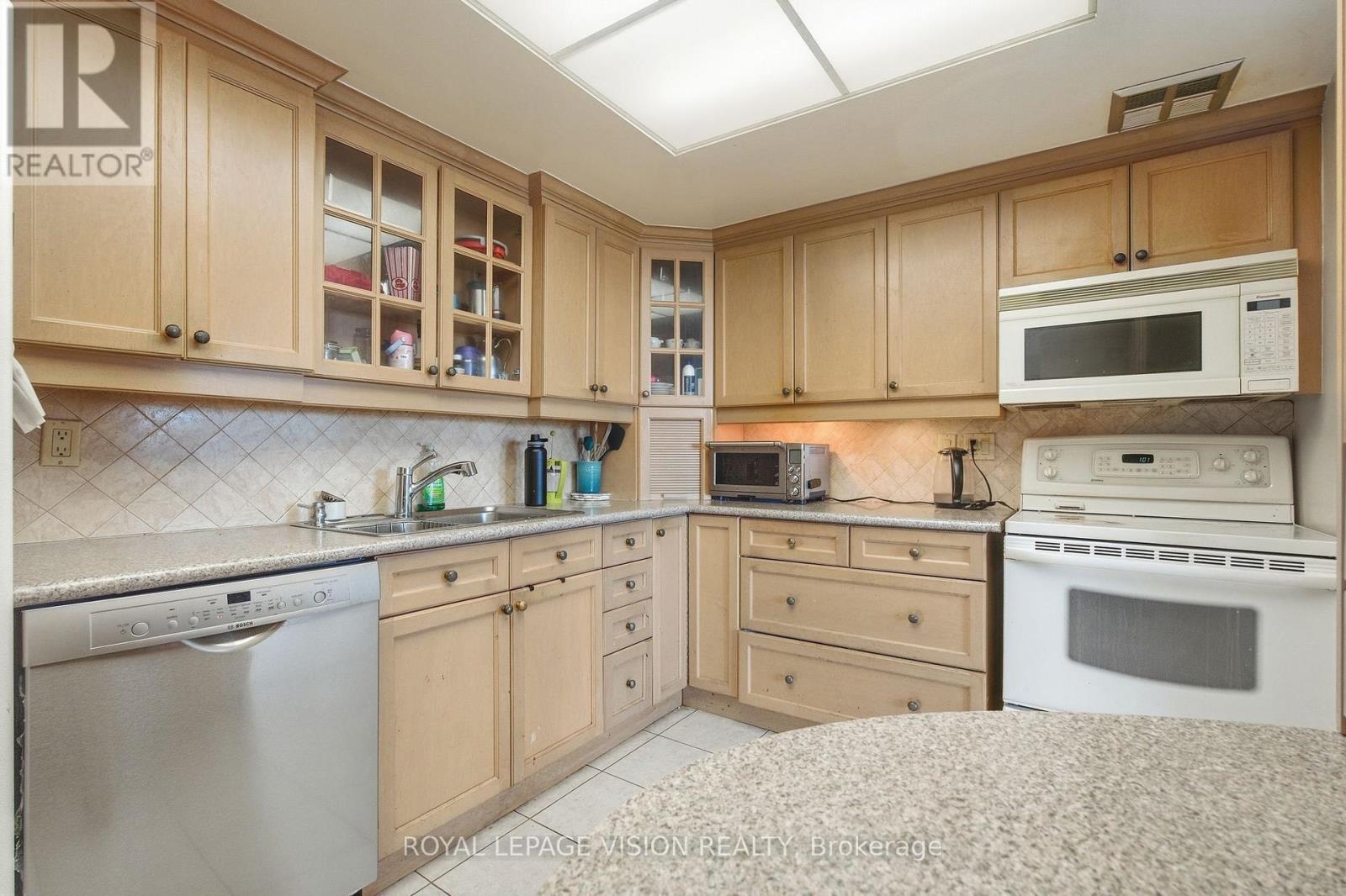 319- 10 Dean Park Road, Toronto, ON photo 14