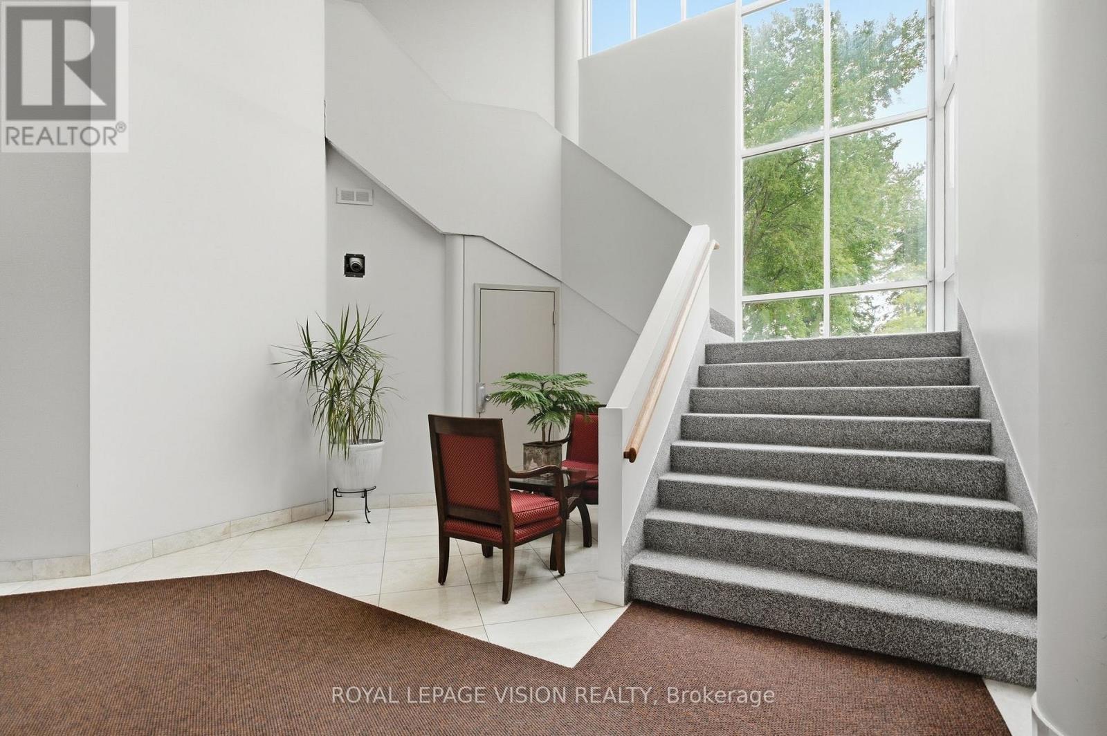 319- 10 Dean Park Road, Toronto, ON photo 3