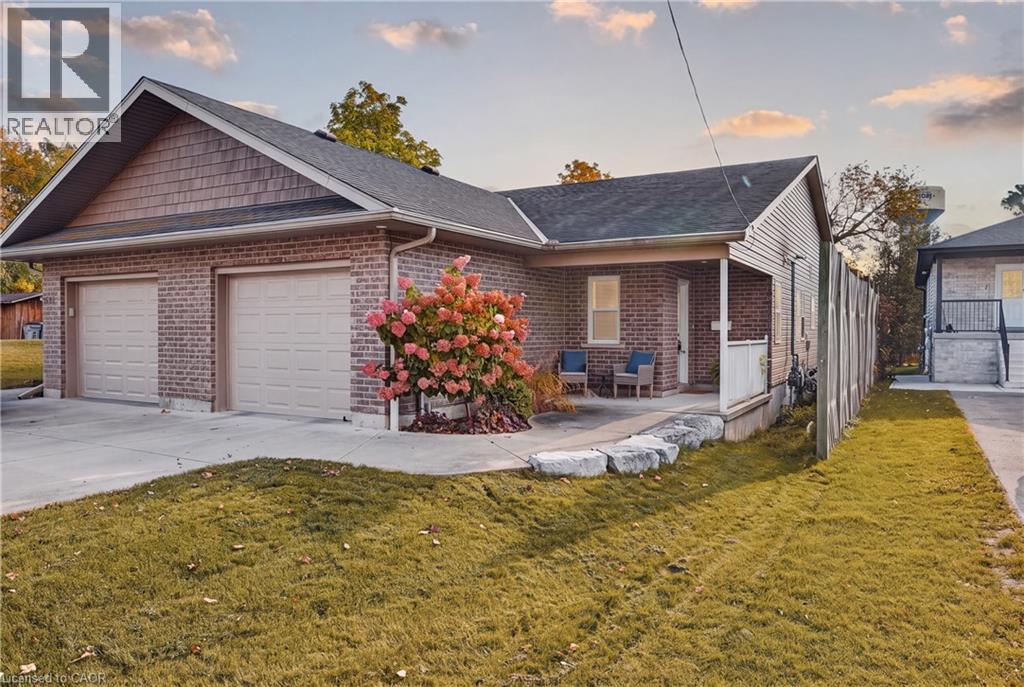 628 ELIZABETH Street W, Listowel