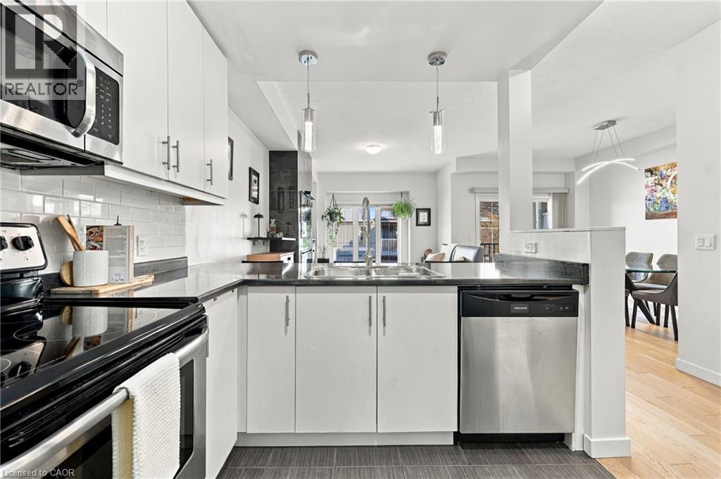4 WATERVIEW Drive - 13