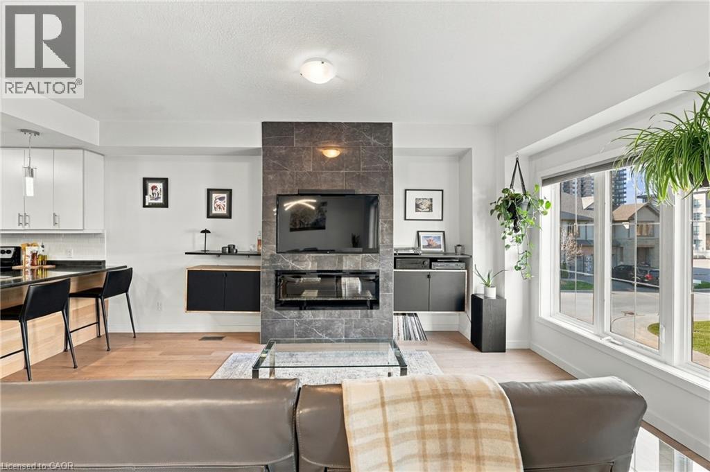 4 WATERVIEW Drive - 21