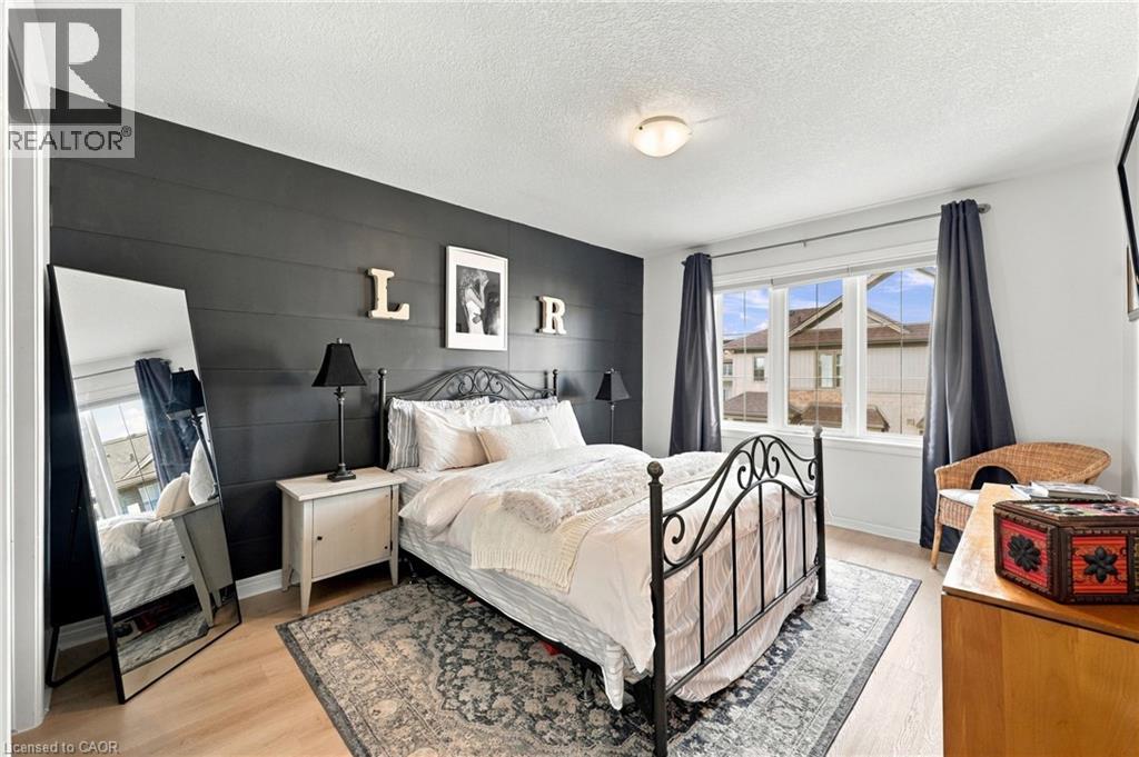 4 WATERVIEW Drive - 27