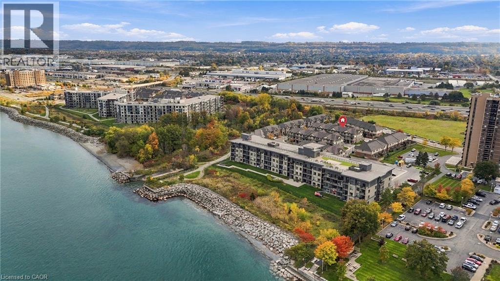 4 WATERVIEW Drive - 32