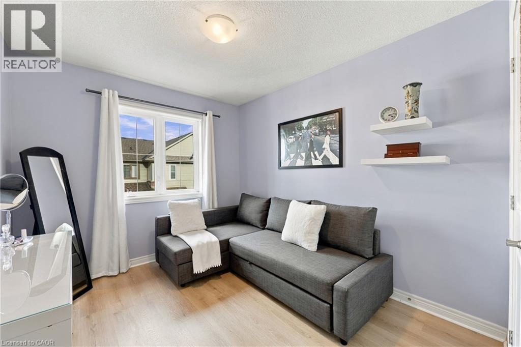 4 WATERVIEW Drive - 30
