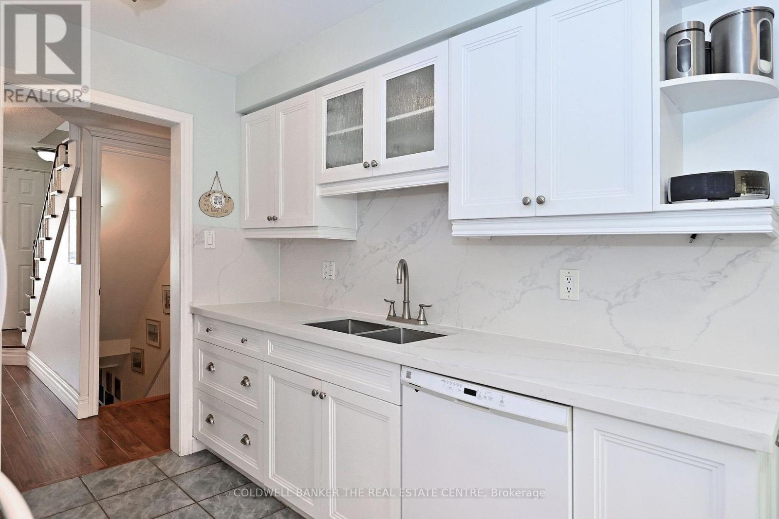 754 Shanahan Boulevard, Newmarket, ON photo 13
