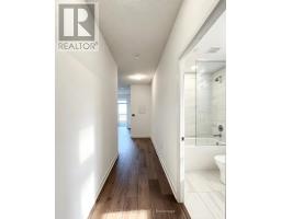 710 - 10 Honeycrisp Crescent, Vaughan, ON L4K0M8 Photo 11