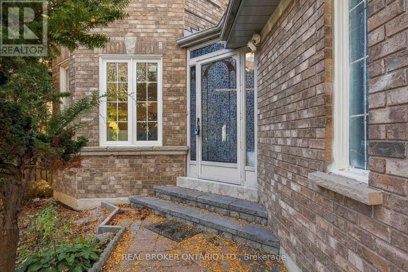 43 Bluebell Drive, Markham, ON photo 6