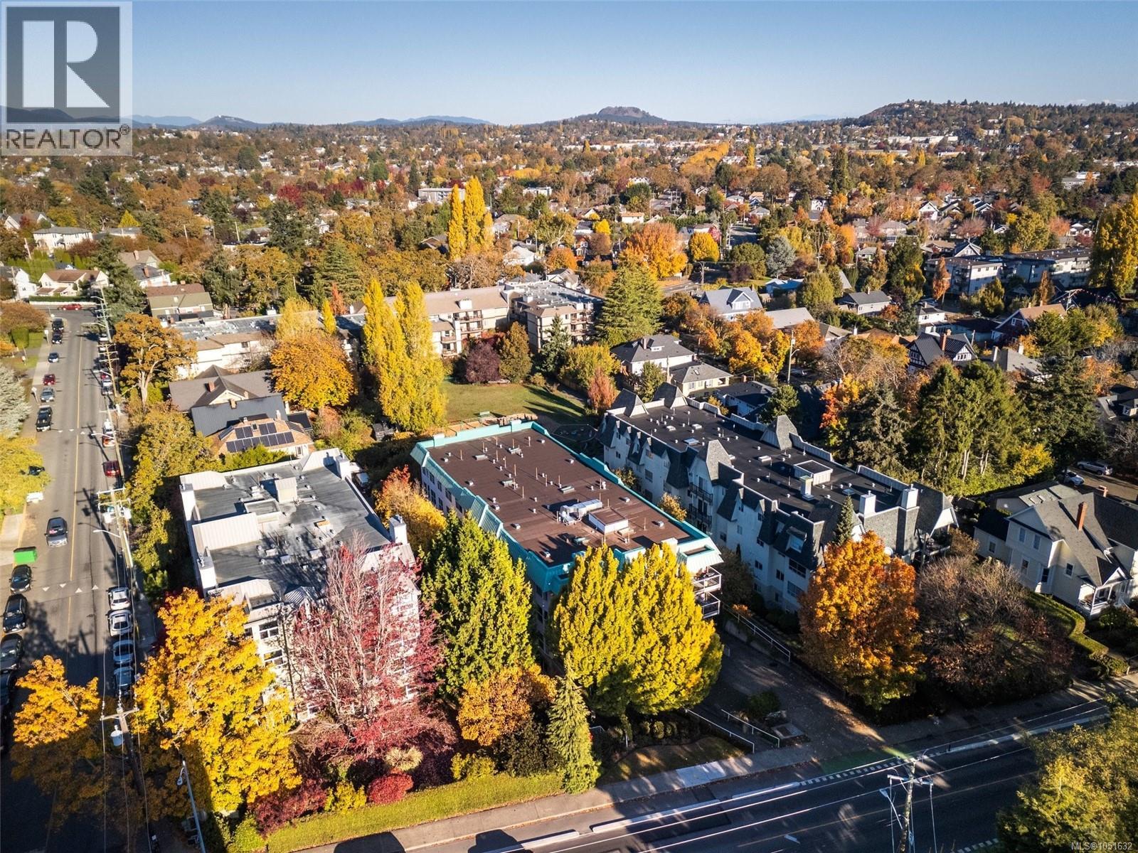 404 1710 Fort Street, Victoria