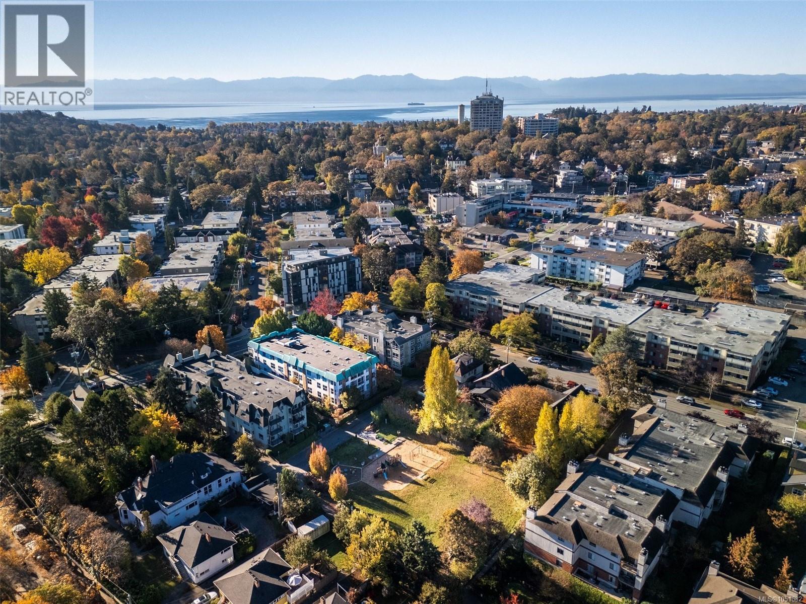 404 1710 Fort Street, Victoria