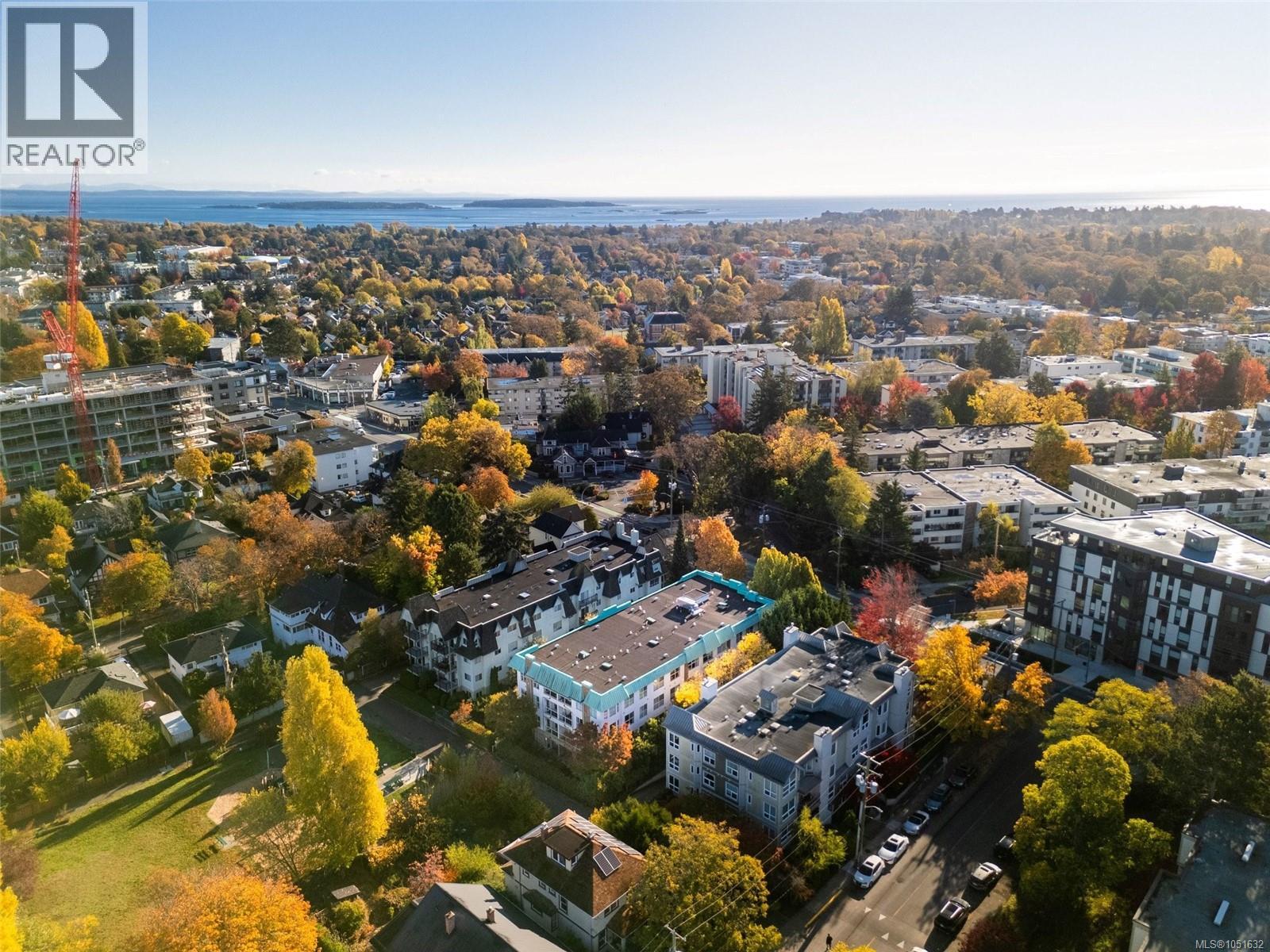 404 1710 Fort Street, Victoria