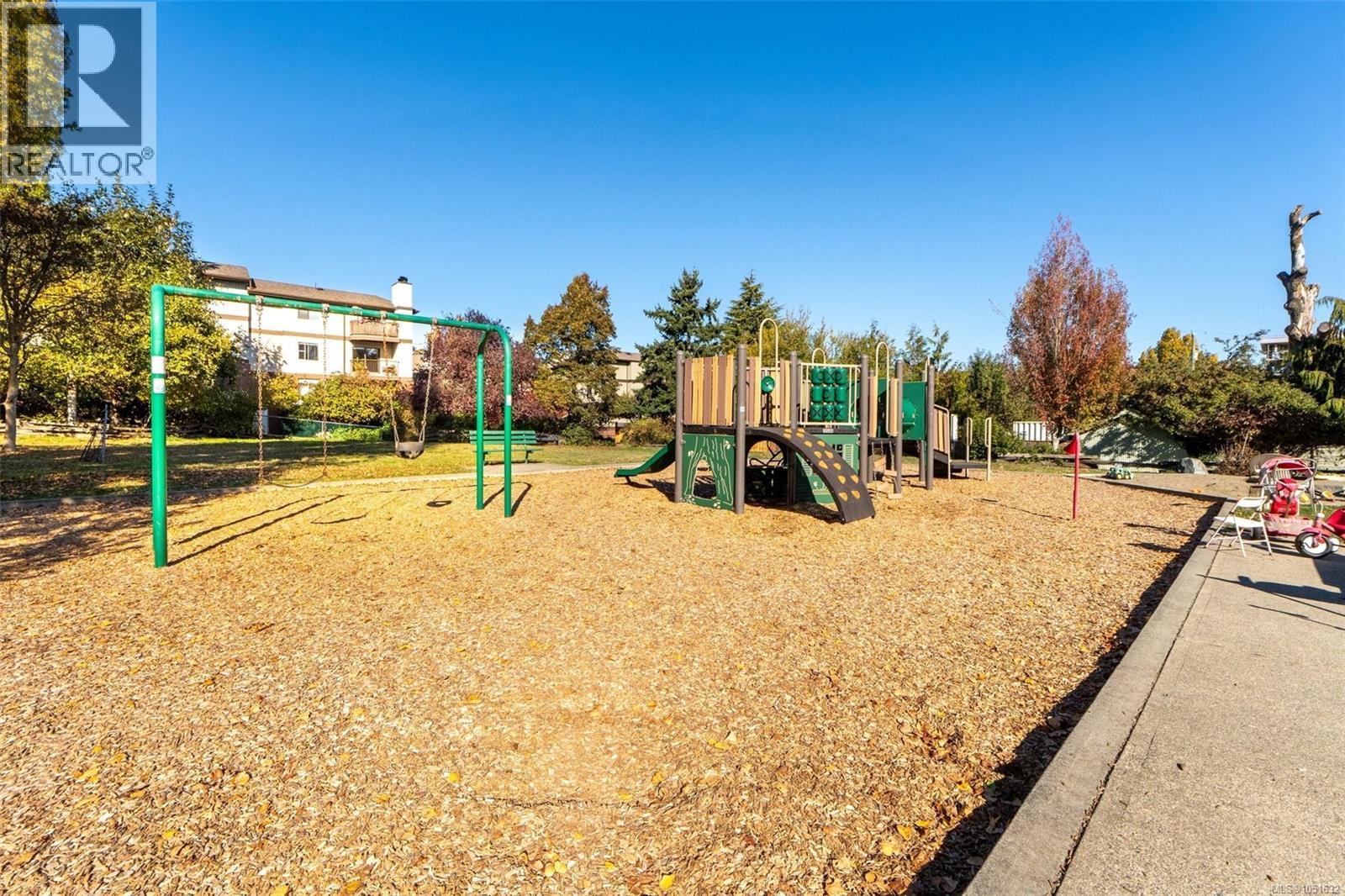 404 1710 Fort Street, Victoria