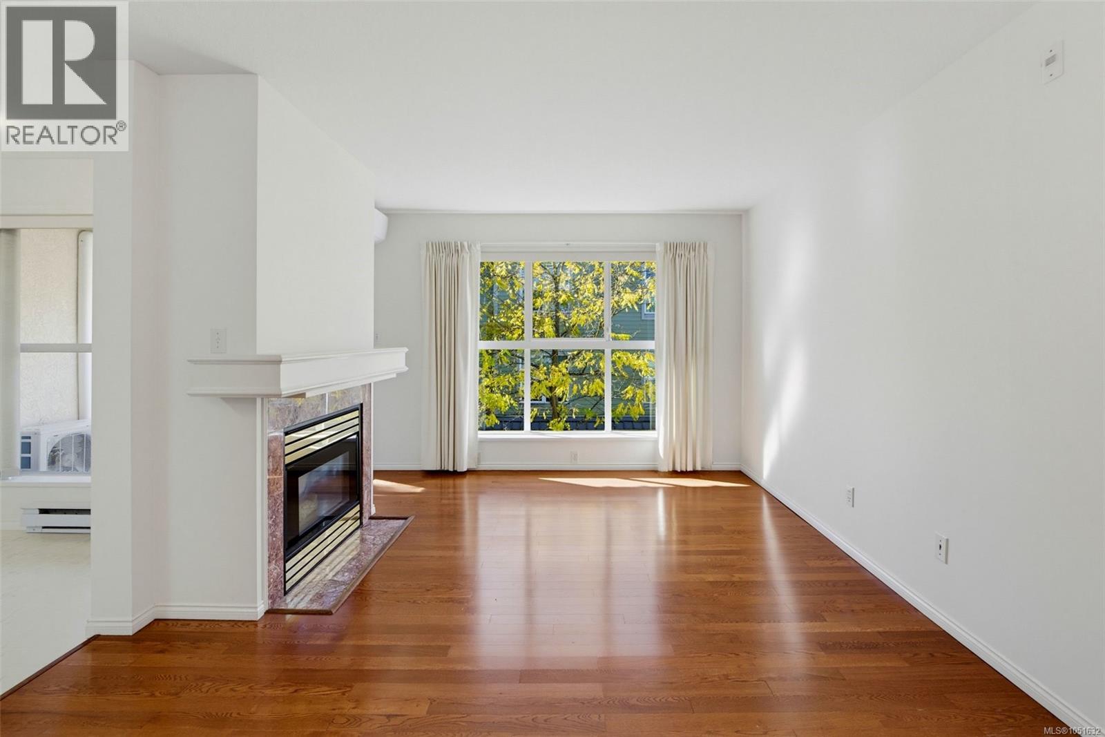 404 1710 Fort Street, Victoria