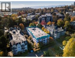 404 1710 Fort St, Victoria, BC V8R1J2 Photo 35