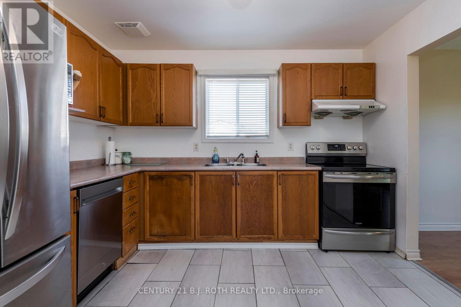 383 High Street, Orillia photo 5