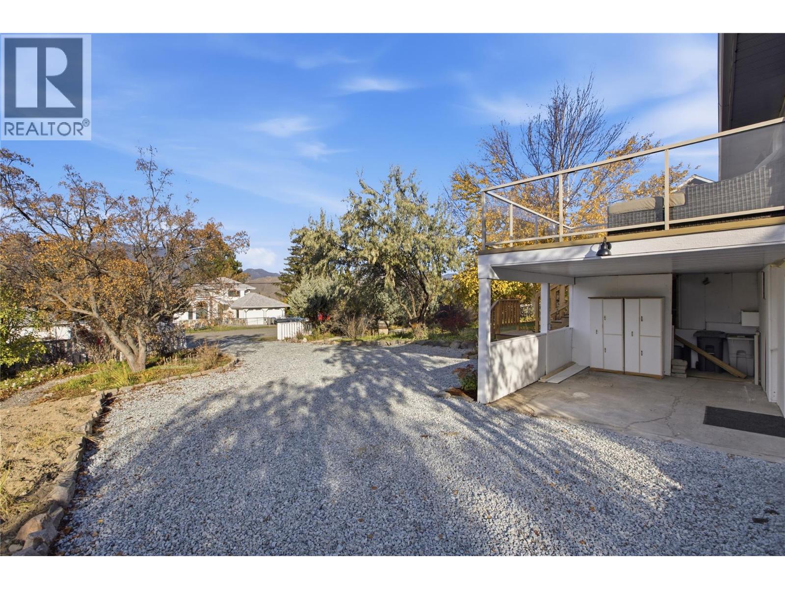 6105 Meadowland Crescent N - 6