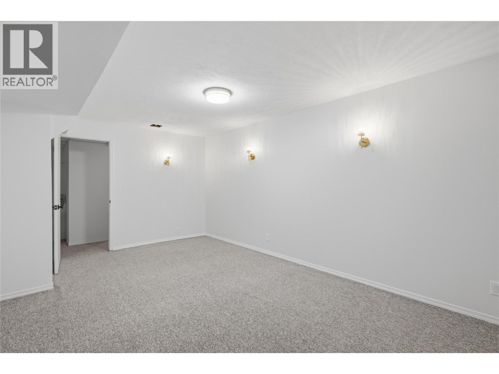 6105 Meadowland Crescent N - 43