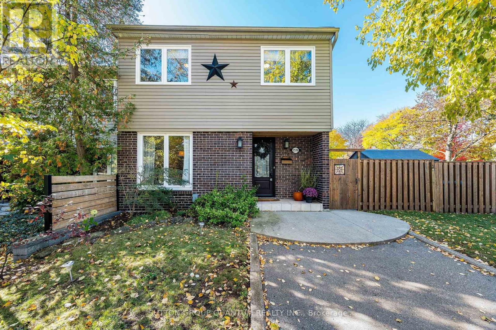 2576 Mainroyal Street, Mississauga, ON photo 1