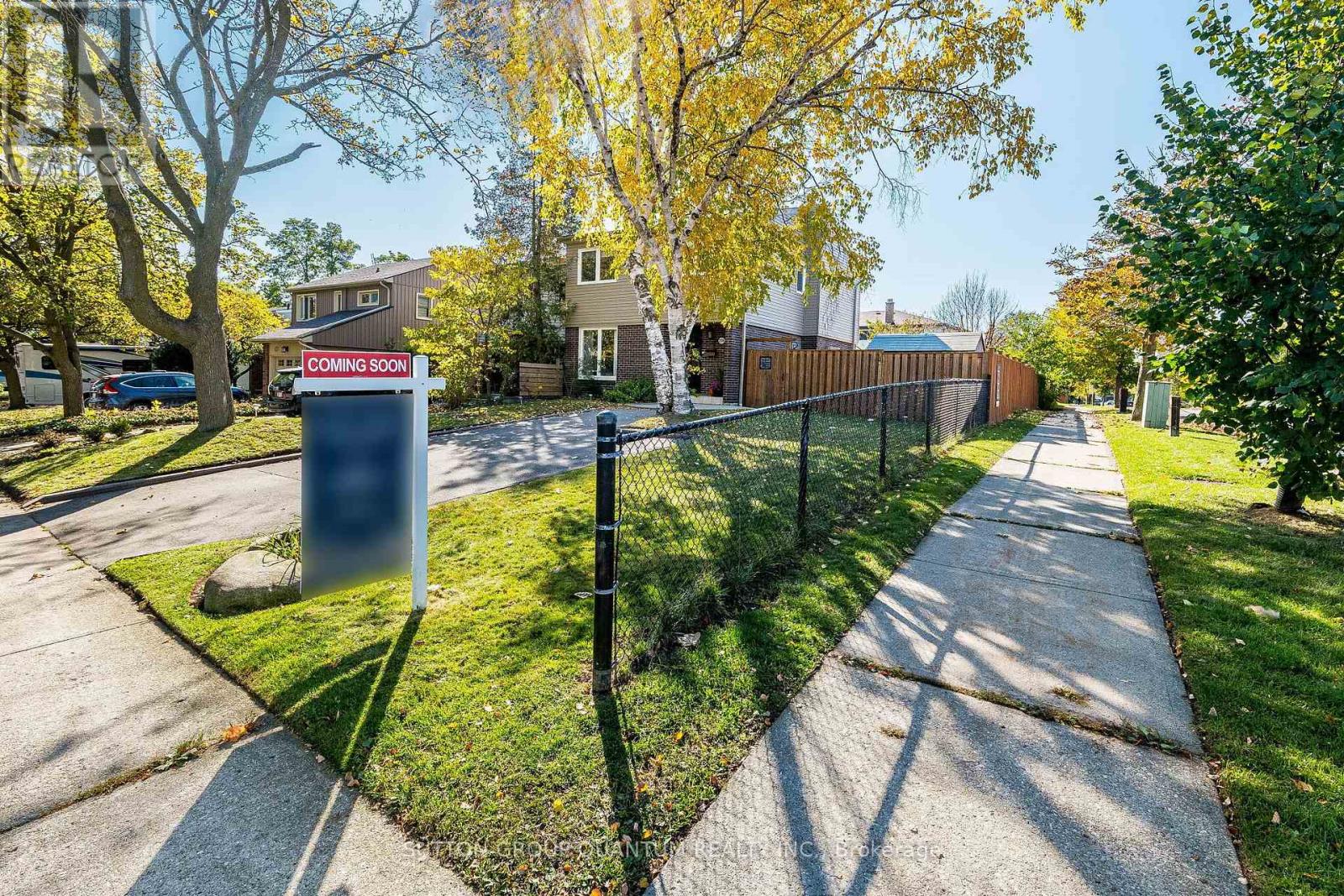 2576 Mainroyal Street, Mississauga, ON photo 3