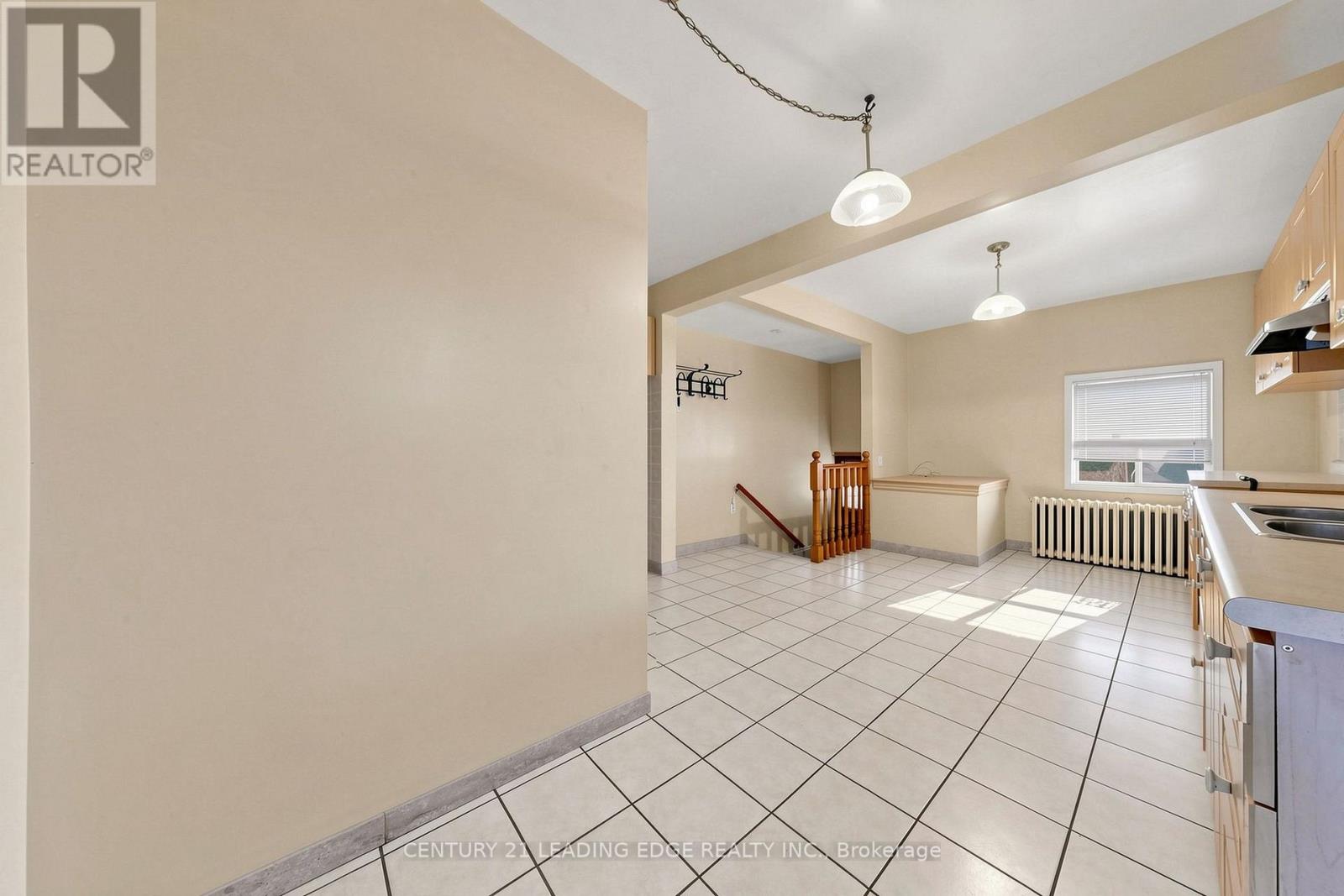 180 Gilbert Avenue, Toronto, ON photo 12