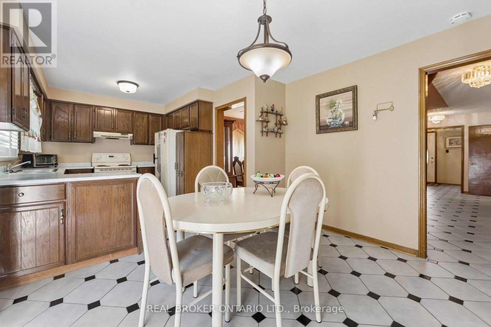 102 Coronation Circle, Brampton, ON photo 19