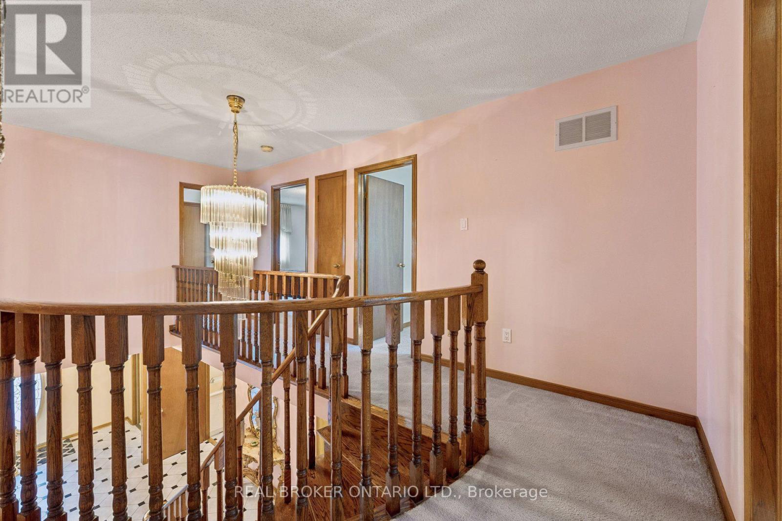 102 Coronation Circle, Brampton, ON photo 24