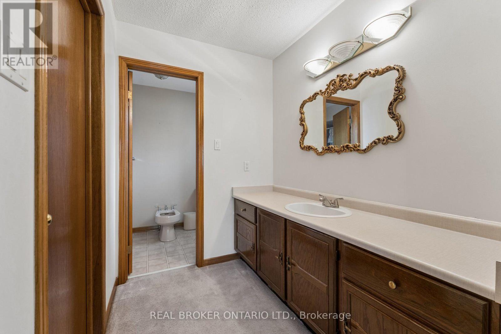 102 Coronation Circle, Brampton, ON photo 28