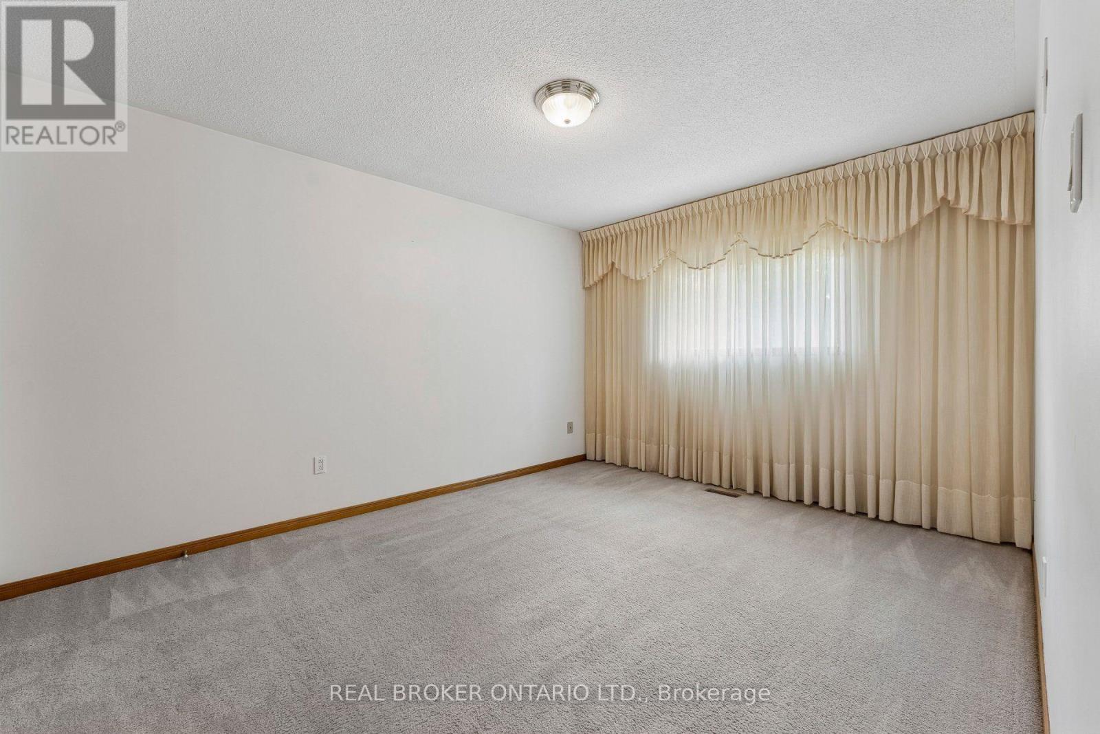 102 Coronation Circle, Brampton, ON photo 31
