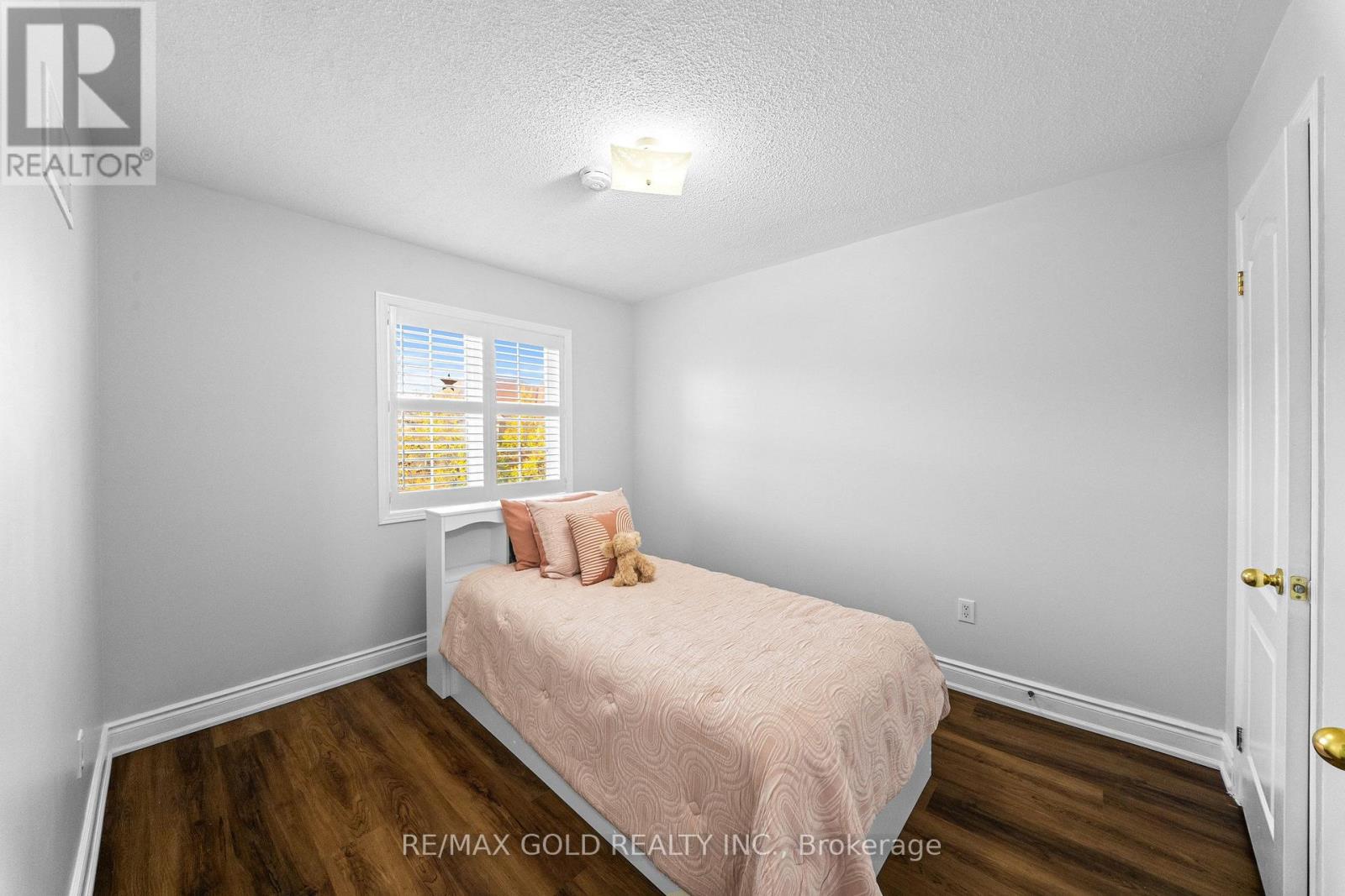 33 Bay Breeze Drive, Brampton, ON photo 24