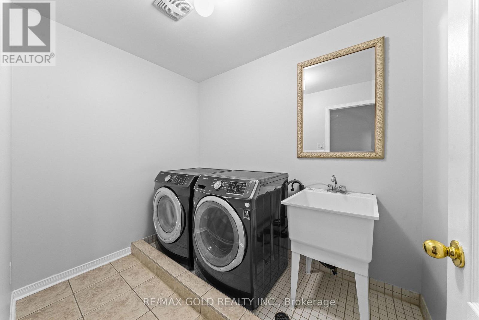 33 Bay Breeze Drive, Brampton, ON photo 29