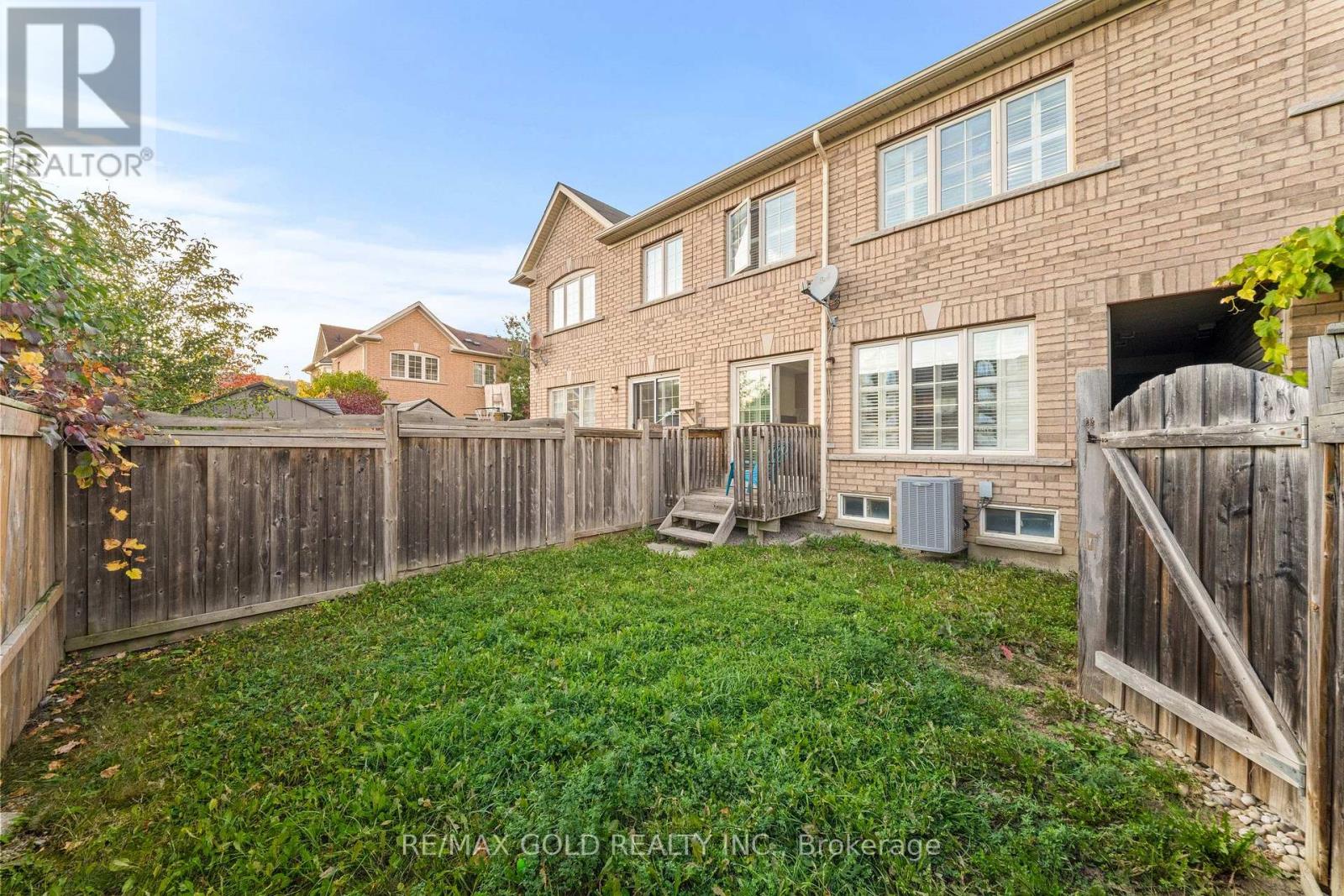 33 Bay Breeze Drive, Brampton, ON photo 32