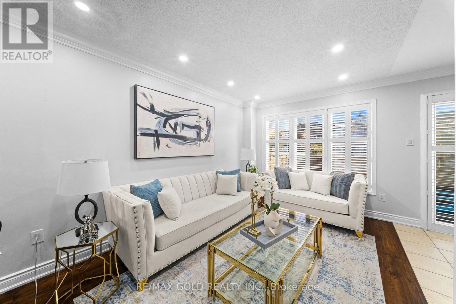 33 Bay Breeze Drive, Brampton, ON photo 8