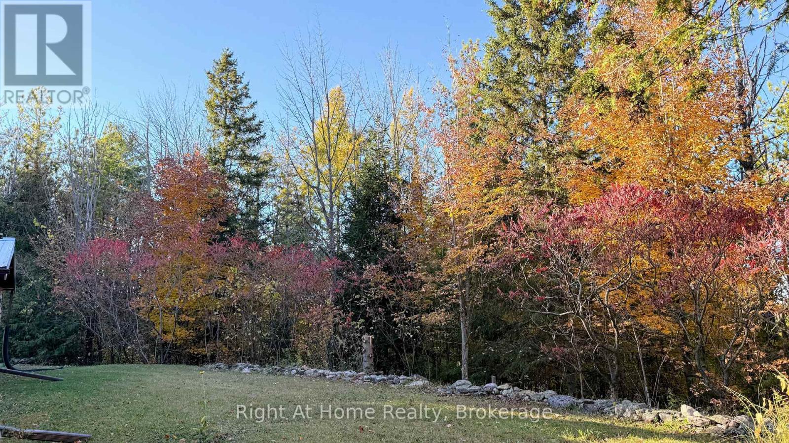 570 MEADOWVIEW ROAD - 22