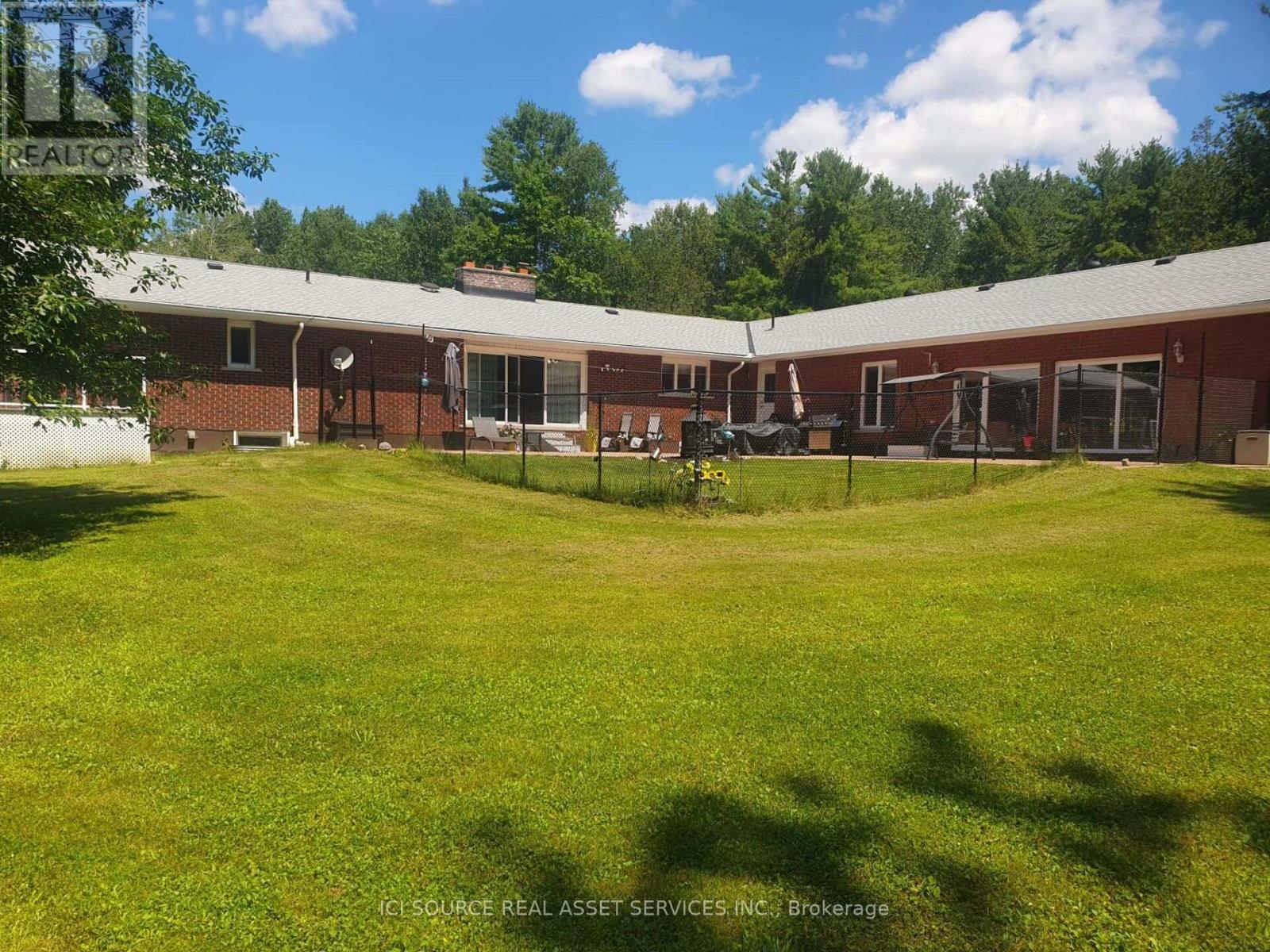 1814 County Rd 8, Kawartha Lakes, ON photo 2