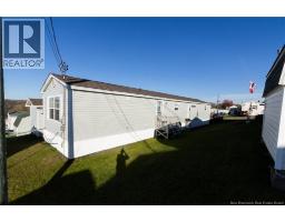 27 Senator Drive, photo 21