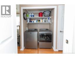 27 Senator Drive, photo 18