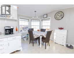 27 Senator Drive, photo 12