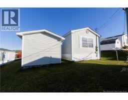 27 Senator Drive, photo 20